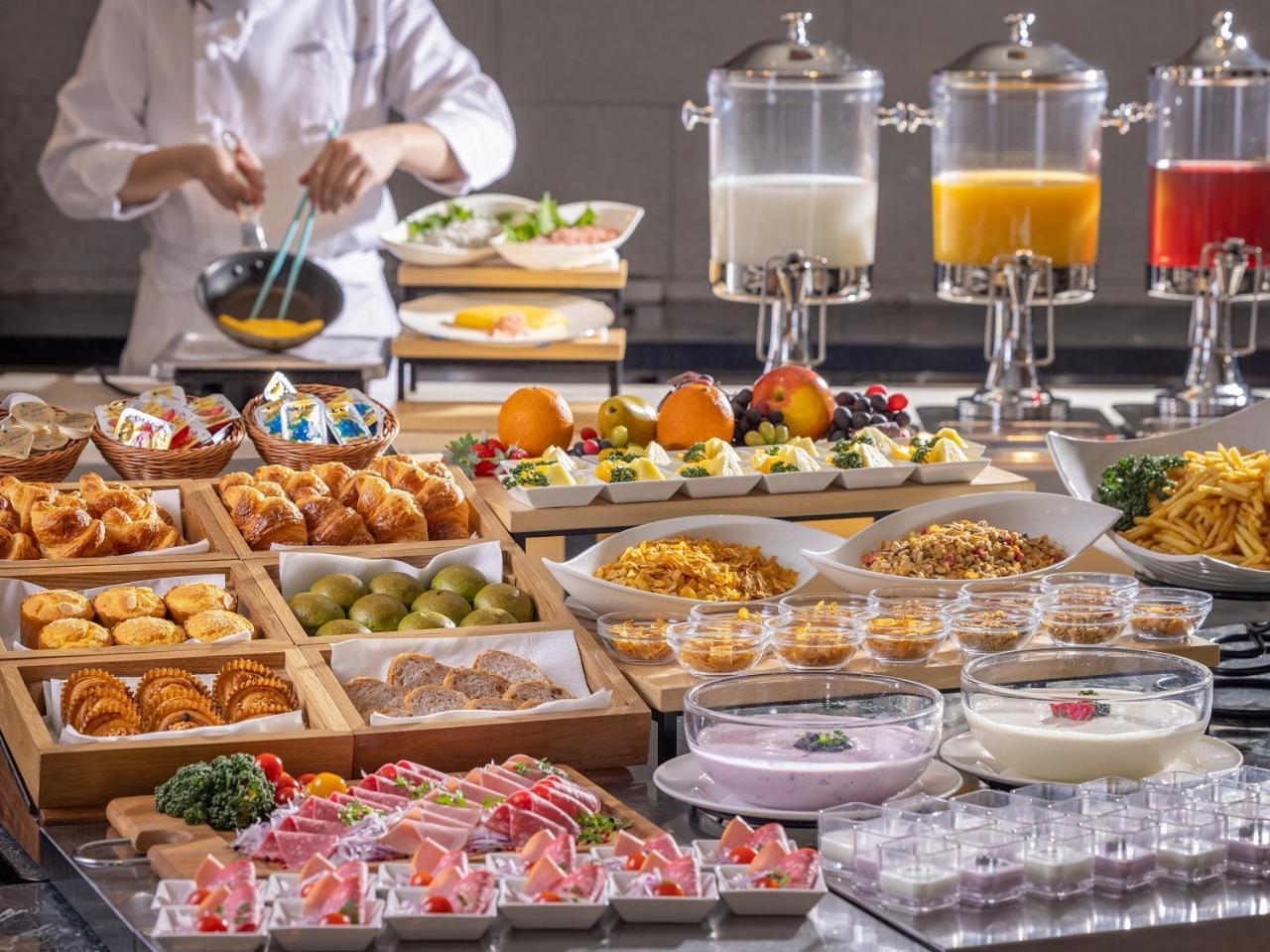 Hotel Associa Shizuoka Zewnętrze zdjęcie A buffet at a hotel